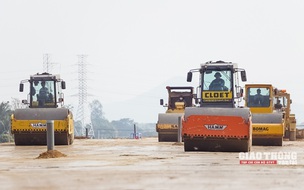 Thủ tướng: Có 9 "điểm sáng" trong triển khai các công trình giao thông trọng điểm