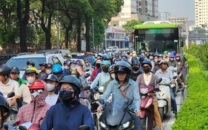 Thủ tướng yêu cầu huy động nguồn lực xử lý ùn tắc giao thông, ô nhiễm tại Hà Nội