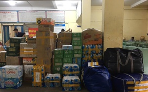 Đường sắt vận chuyển miễn phí hàng cứu trợ tới miền Trung