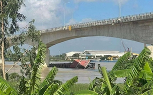 Từ 30/10, tàu thuyền được lưu thông bình thường qua cầu Thái Hà trên sông Hồng