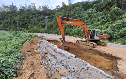 Đà Nẵng: Nỗ lực khắc phục hư hỏng đường lên bán đảo Sơn Trà