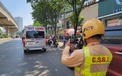 Cận cảnh CSGT Hà Nội tuần tra, ghi hình "bắt" xe khách vi phạm