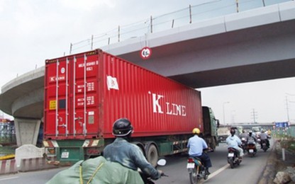 Bất cập về yêu cầu tịnh không đứng trong xây dựng đường bộ hiện nay ở Việt Nam