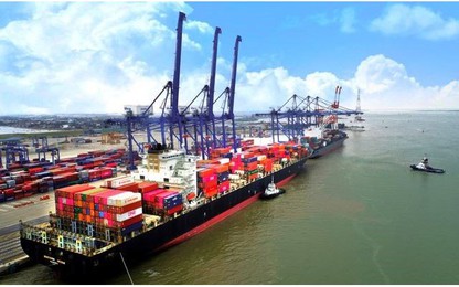 Cần vốn "khủng" đầu tư phát triển hệ thống cảng biển Việt Nam 10 năm tới