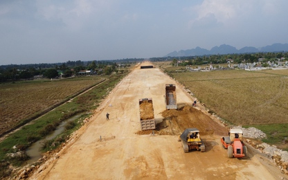 Nhà thầu nào được nhận hồ sơ gói thầu 3.361 tỷ đồng cao tốc Vạn Ninh - Cam Lộ?