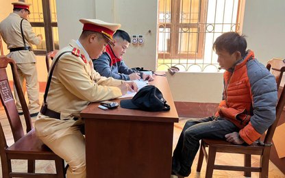 Tuyên Quang: CSGT phát hiện người đi xe máy tàng trữ ma túy