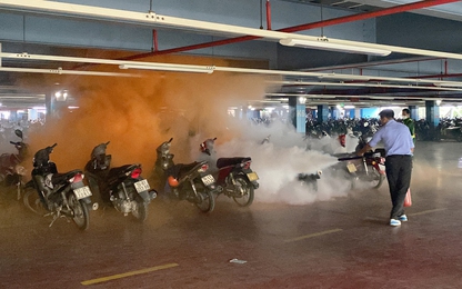 Hồi hộp mục sở thị tình huống cháy giả định tại nhà giữ xe sân bay Tân Sơn Nhất 