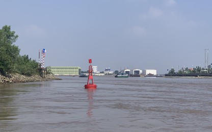 Cấm tàu, thuyền từ sông Soài Rạp vào tuyến Tắc Sông Chà