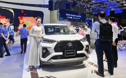 Thị trường ô tô Việt Nam vượt mốc kỷ lục 500.000 xe năm 2022