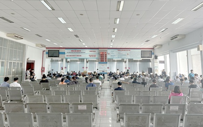 Mỗi ngày ga Sài Gòn chỉ bán được 300 vé tàu, người dân chuyển qua hình thức mua online