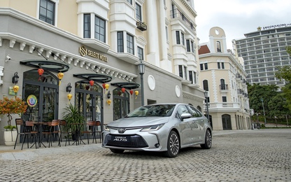 Toyota Corolla Altis 2023 giá cao nhất 878 triệu đồng