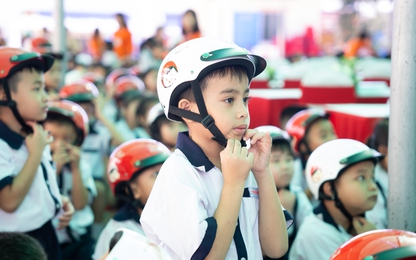 Honda Việt Nam phát động Trao tặng mũ bảo hiểm cho học sinh lớp Một khu vực phía Nam năm học 2023 – 2024
