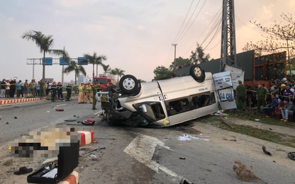 Ôtô khách va chạm xe đầu kéo ở Quảng Nam, 8 người tử vong, nhiều người bị thương