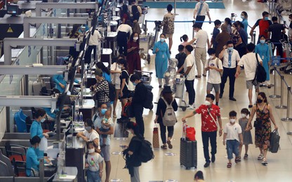 Đề xuất bỏ giá trần vé máy bay, cởi mở chính sách thị thực