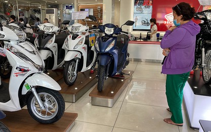 Lượng tiêu thụ xe máy Honda giảm mạnh