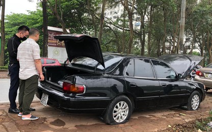Hà Nội: Công an điều tra vụ 16 ôtô bị rạch lốp và ném sơn bẩn tại Linh Đàm