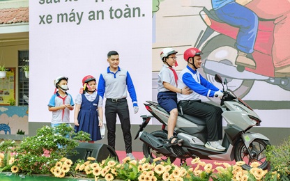 Honda Việt Nam tiếp tục tặng mũ bảo hiểm và đào tạo ATGT cho học sinh