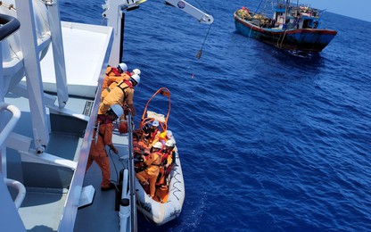 Vượt sóng, giành lại sự sống thuyền viên gặp nạn gần quần đảo Hoàng Sa