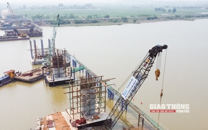 Phóng sự ảnh: Ngắm toàn cảnh thi công cầu dây văng đầu tiên ở Bắc Giang vượt sông Thương