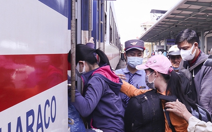 Tăng thêm tàu chạy tuyến TP. Hồ Chí Minh - Nha Trang trong dịp cao điểm hè