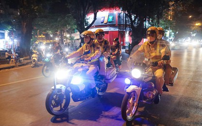 Hà Nội: Cảnh sát 141 bắt giữ, giải tán nhiều tốp "trẻ trâu" phóng xe máy lạng lách, đánh võng