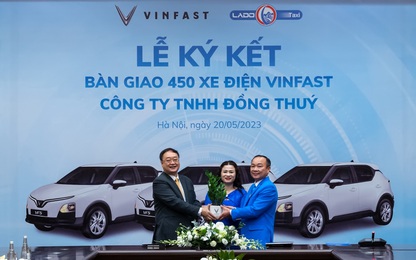 Lado mua thêm 300 xe điện VinFast VF 5 Plus để mở rộng dịch vụ taxi điện