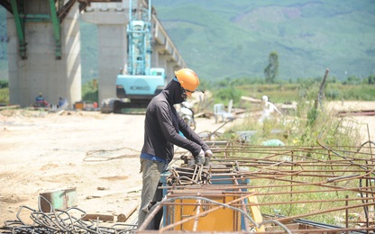 Dốc sức đẩy nhanh tiến độ xây dựng nhiều cây cầu ở Quảng Nam trước mùa mưa lũ