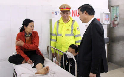Nạn nhân vụ xe khách lao xuống vực sâu ở Đà Nẵng : "Bà ơi, cứu cháu..."