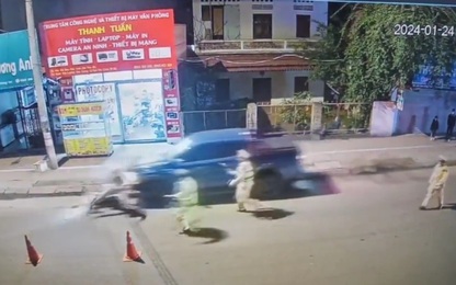 Video xe bán tải tông Trung úy CSGT ở Bắc Giang, tài xế lái xe bỏ chạy 5km