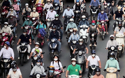 Khách Việt giảm mua xe máy