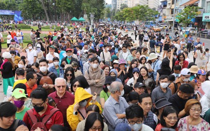 Tuyến metro Bến Thành - Suối Tiên đón 150.000 lượt khách, gấp gần 6 lần dự kiến trong ngày đầu vận hành