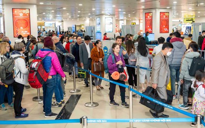 Cận cảnh hơn 550 nghìn lượt khách qua sân bay Nội Bài trong 7 ngày nghỉ Tết