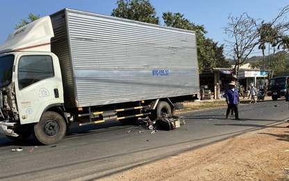 Va chạm với xe tải trên QL28 ở Đắk Nông, người đàn ông  đi xe máy tử vong thương tâm