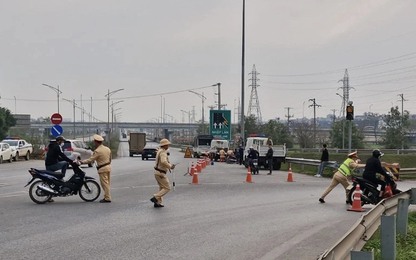 Báo động tình trạng người đi bộ, môtô vào cao tốc Hà Nội - Bắc Giang