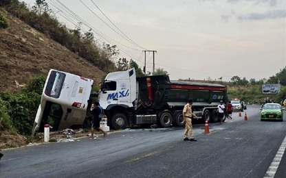 TNGT giữa xe khách và xe tải trên QL24 qua tỉnh Kon Tum khiến 1 người tử vong, 24 người bị thương