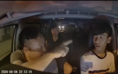 Video: Tài xế taxi ở Đắk Lắk bị hành khách có biểu hiện say xỉn hành hung