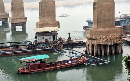 Tổ chức phân luồng lại giao thông thủy qua cầu Trung Hà