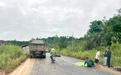 Đắk Nông: Va chạm với xe tải, người phụ nữ đi xe máy tử vong tại chỗ