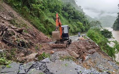 Trắng đêm đảm bảo giao thông, thông tuyến QL34 qua Cao Bằng