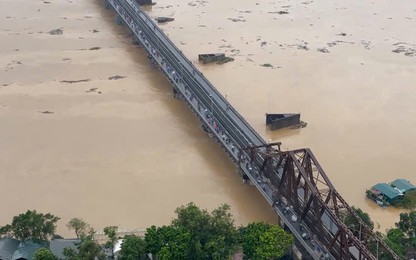 Dừng tàu khách Hà Nội - Hải Phòng qua cầu Long Biên