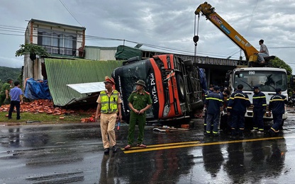 Tin mới nhất vụ xe khách lật trên đường Hồ Chí Minh qua Đắk Lắk: Danh tính 4 nạn nhân tử vong