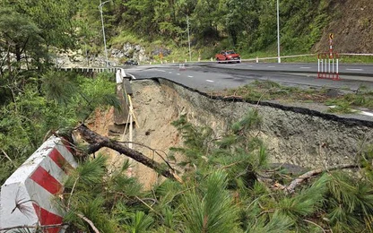 Đèo Prenn bị sạt lở, Lâm Đồng cấm phương tiện lưu thông qua đèo