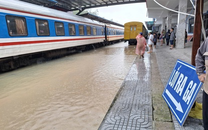 Ngừng chạy nhiều đoàn tàu do mưa lũ