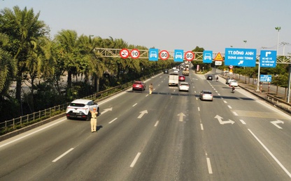 Ngày đầu phân làn đường Võ Nguyên Giáp