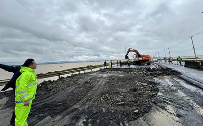 Hỗ trợ địa phương khắc phục hậu quả mưa lũ tại Trung Bộ