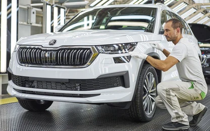 Châu Âu bỏ lệnh cấm xe xăng dầu