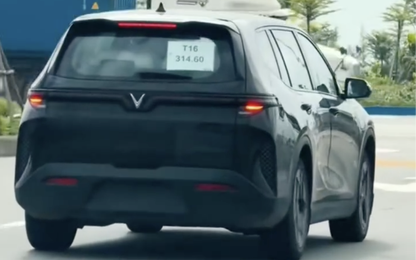 Lộ diện xe 7 chỗ VinFast Limo bản gia đình, khác biệt ngay từ ngoại thất