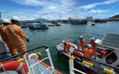 Cứu nạn thuyền viên quốc tịch Myanmar bị tai nạn lao động trên vùng biển Nha Trang
