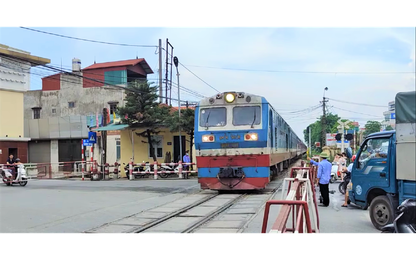 Tăng cường bảo đảm ATGT tại các vị trí giao cắt giữa đường bộ và đường sắt