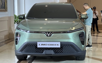 “Sờ” VinFast Limo Green thực tế, phân khúc MPV 7 chỗ càng “nóng”